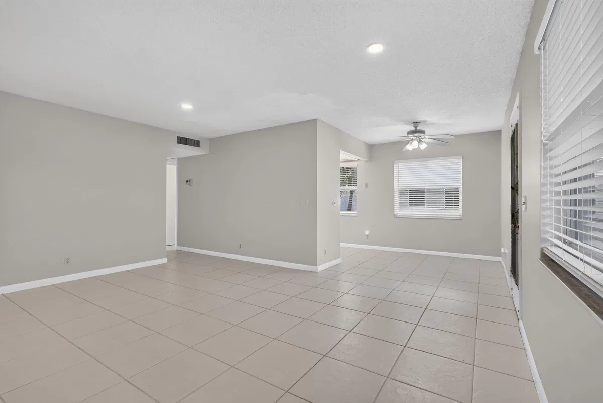 Residence photo 7
