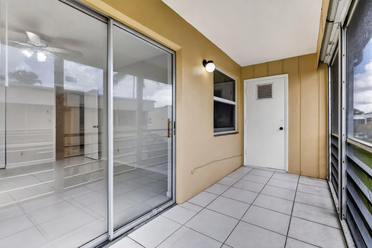 Residence photo 28