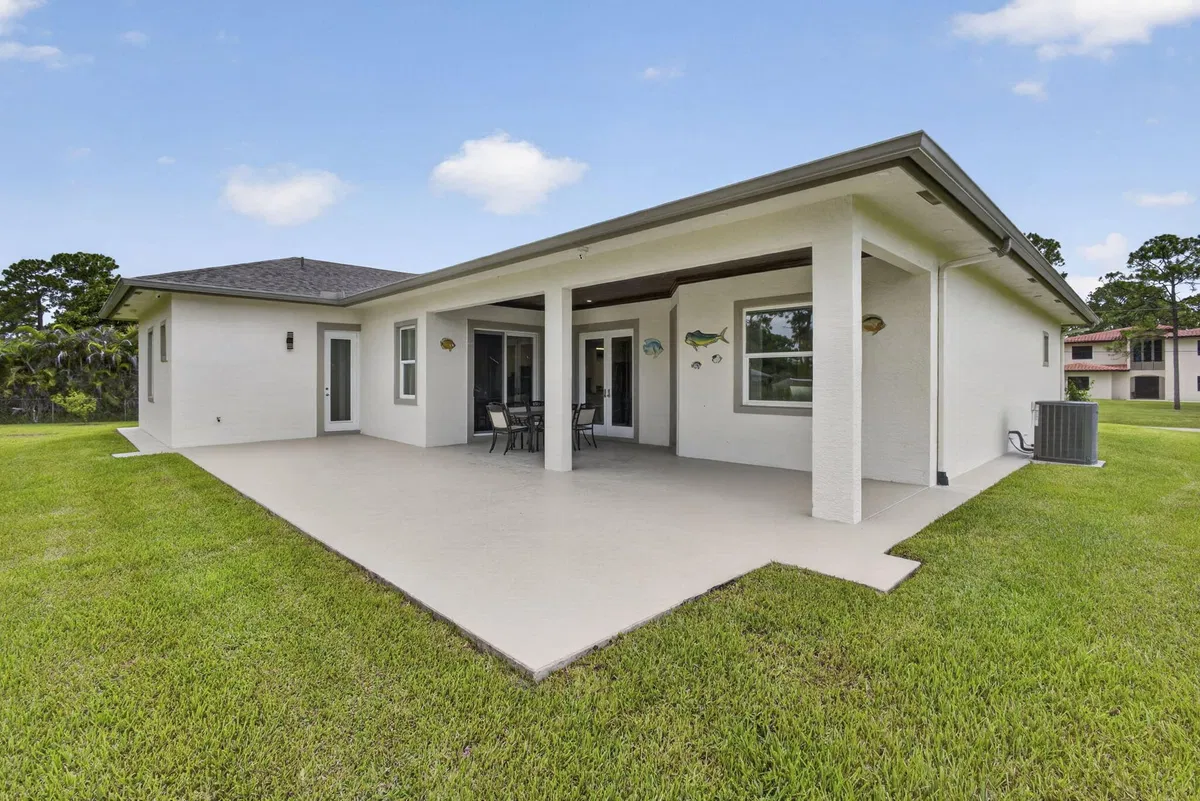 Residence photo 4