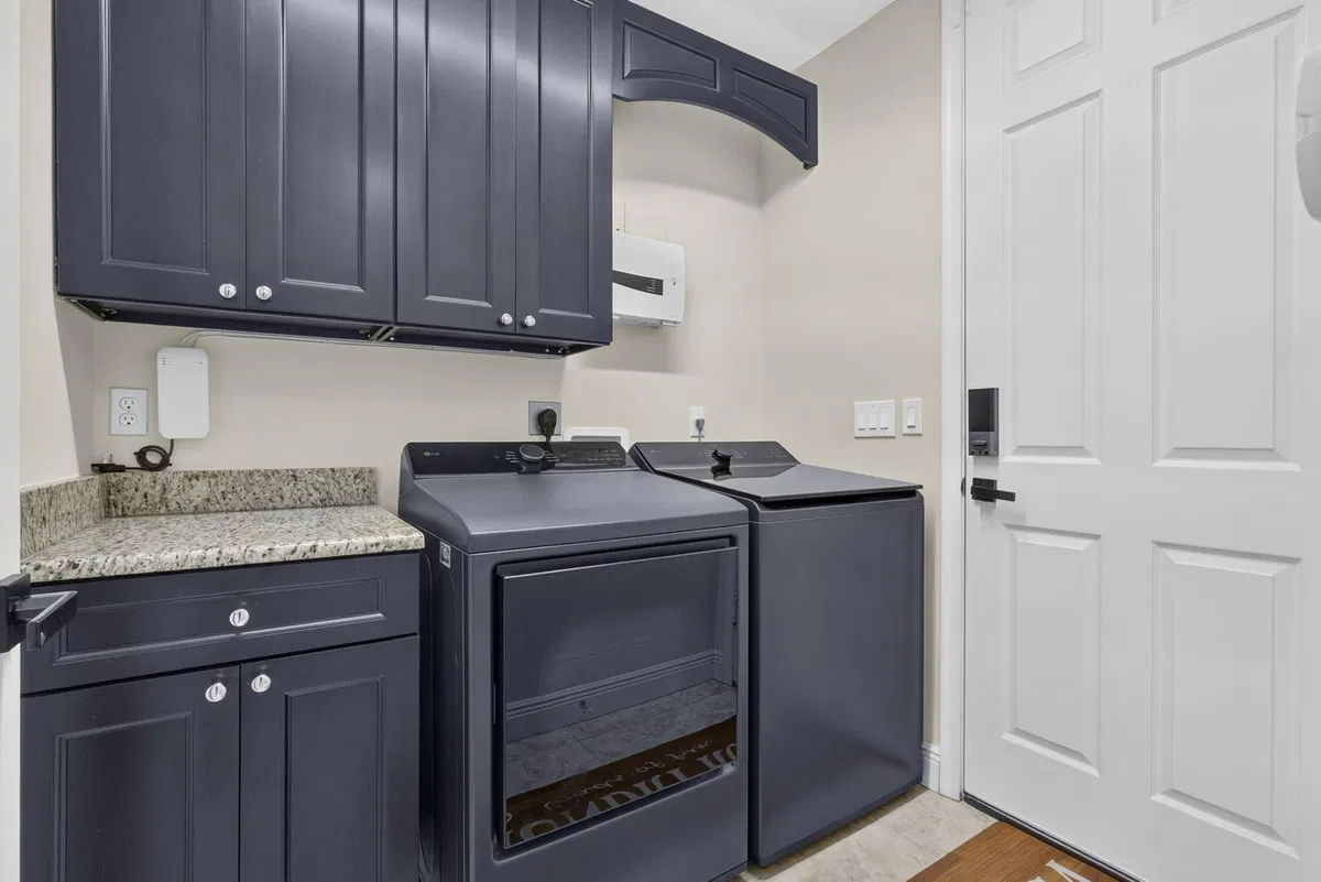 Residence photo 16