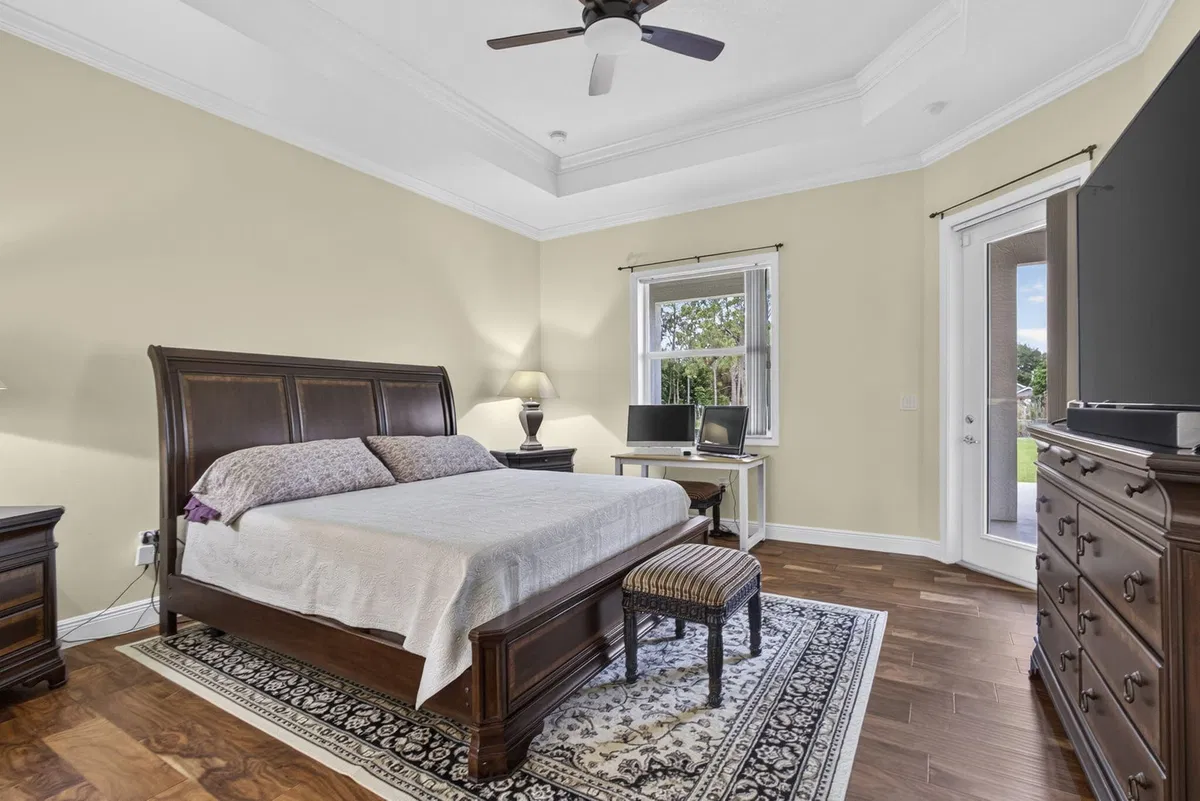 Residence photo 19