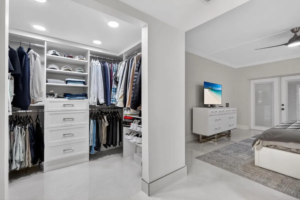 Unit 1250 photo 28