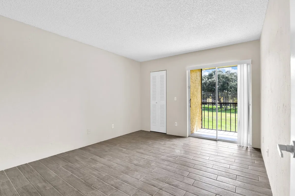 Residence photo 10