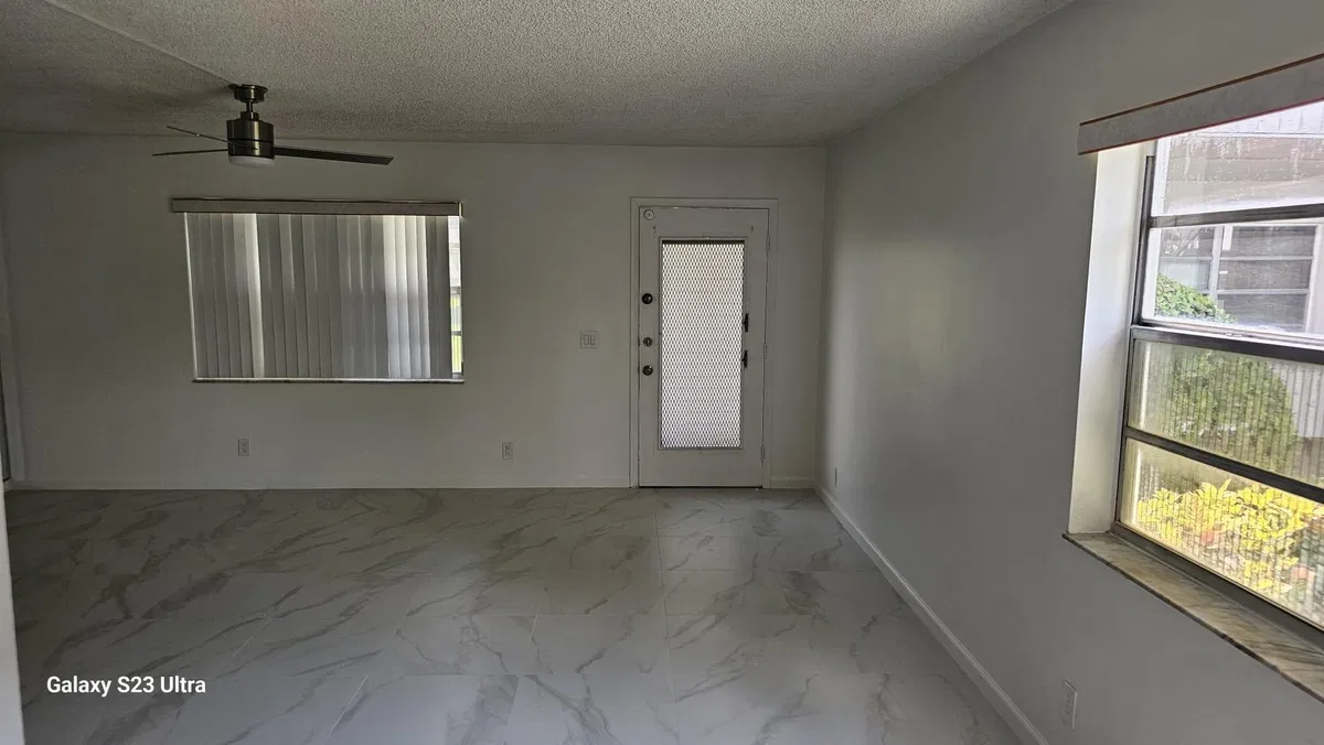 Residence photo 10