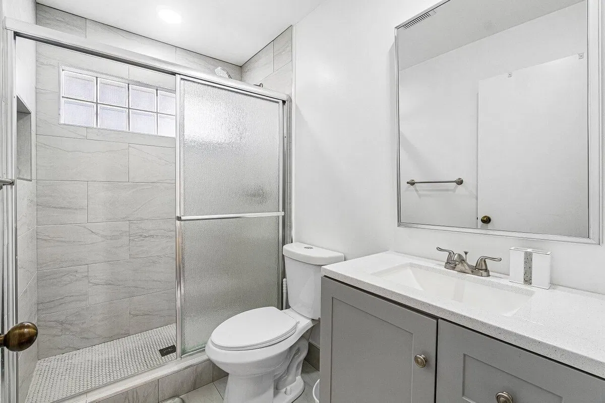 Residence photo 19