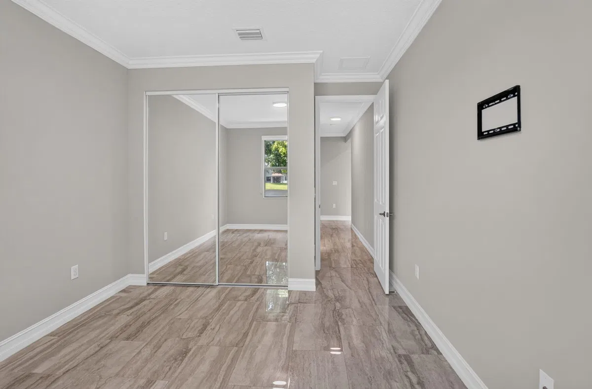 Residence photo 19