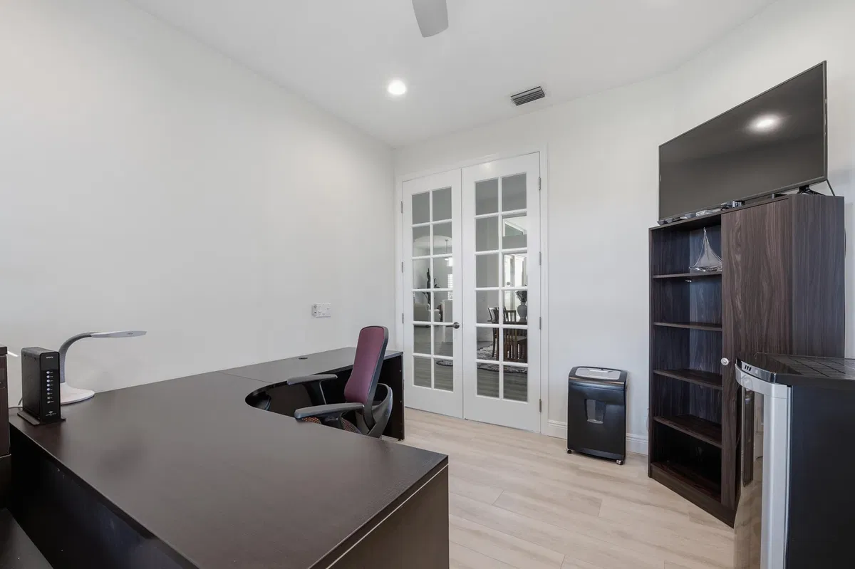 Monarch Country Club Residence photo 31