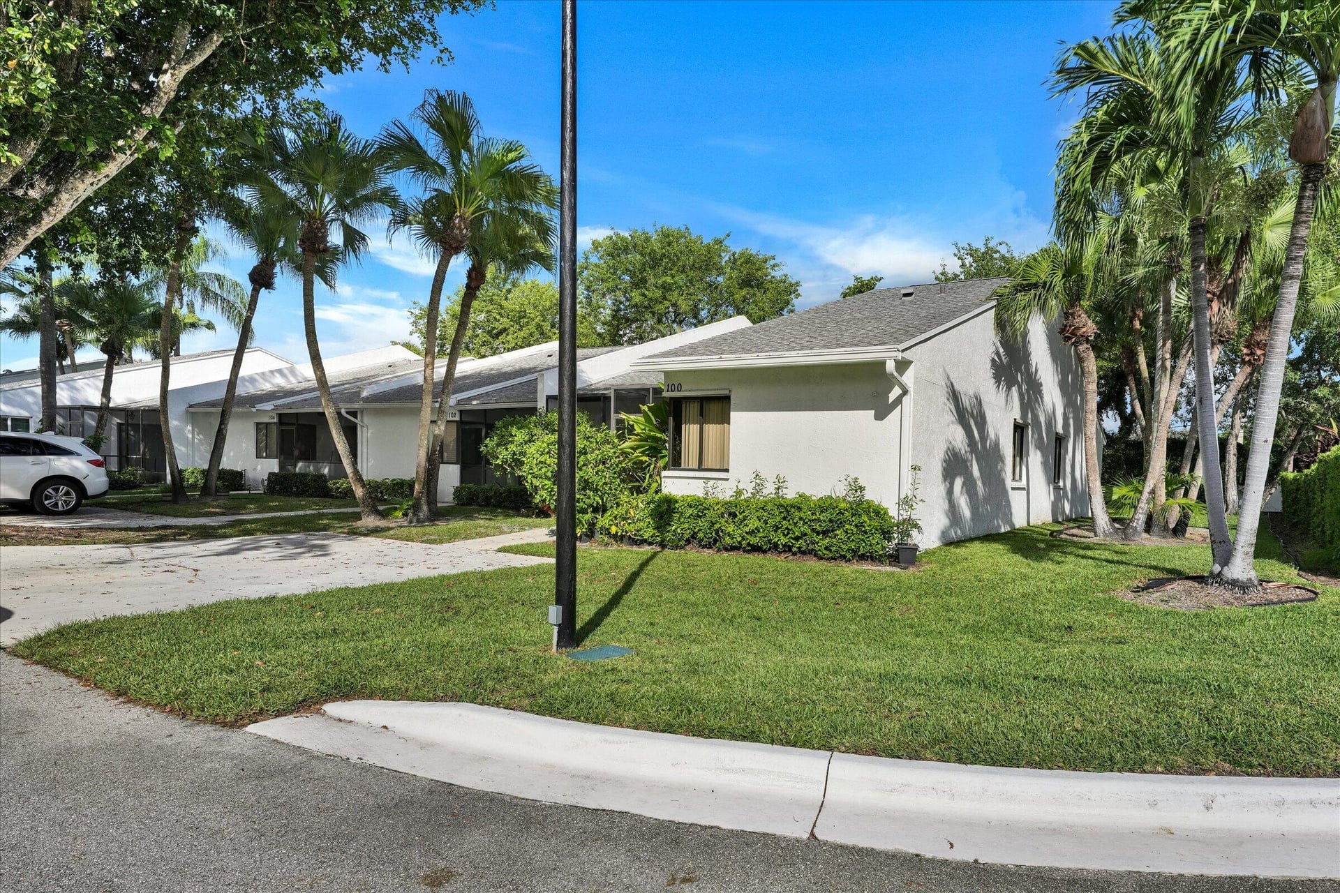 Residence photo 4