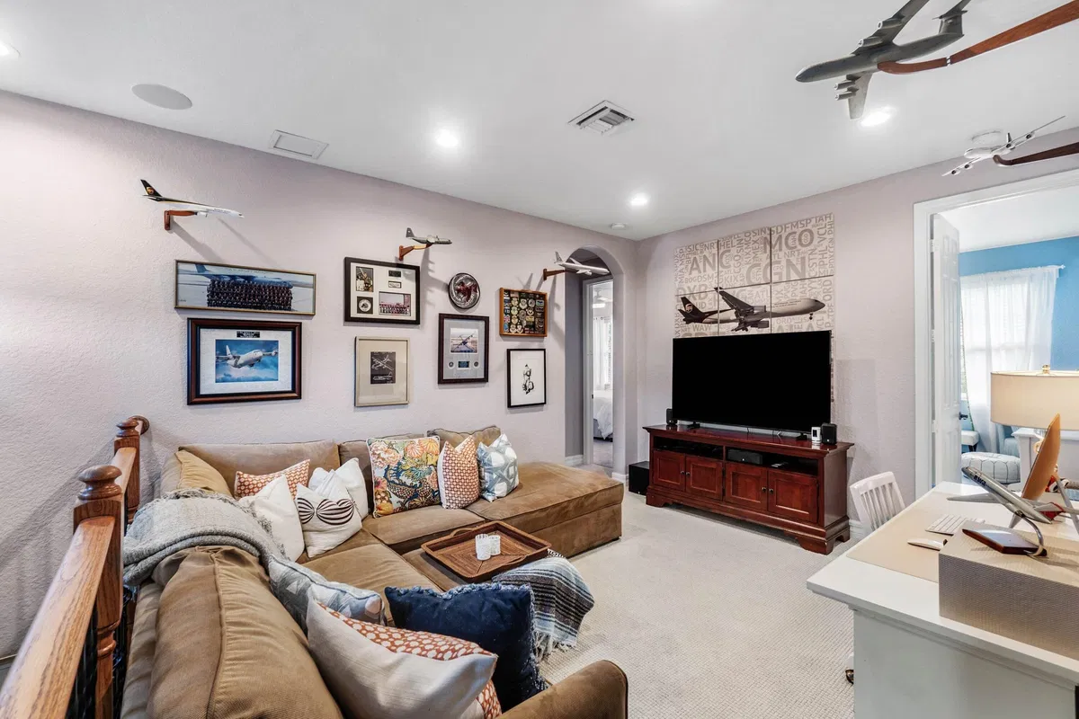  Unit (SEASONAL RENTAL) photo 19