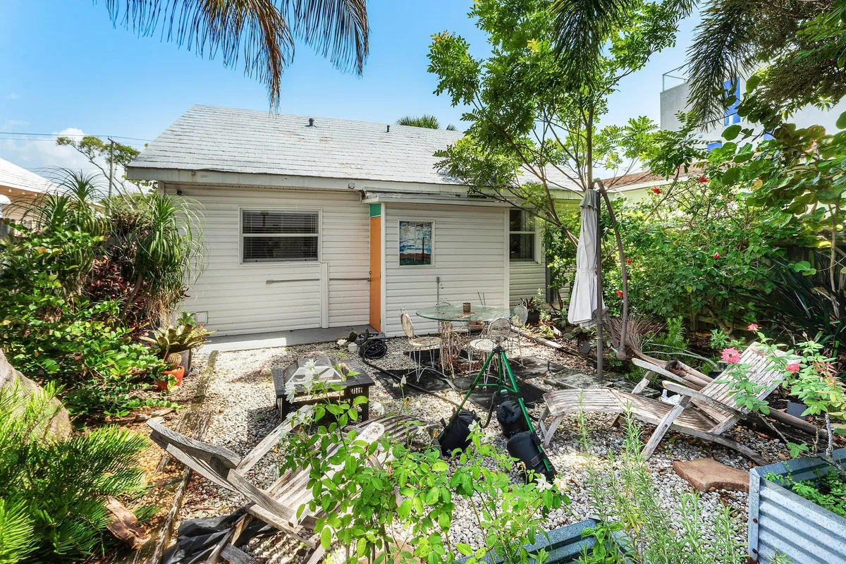 Residence photo 22