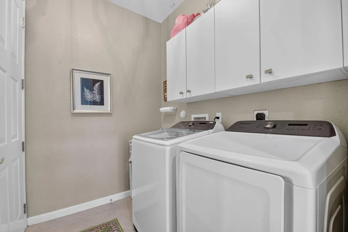 Residence photo 67