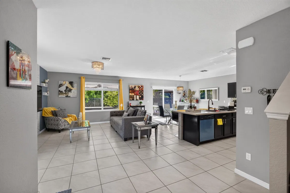  Residence photo 7