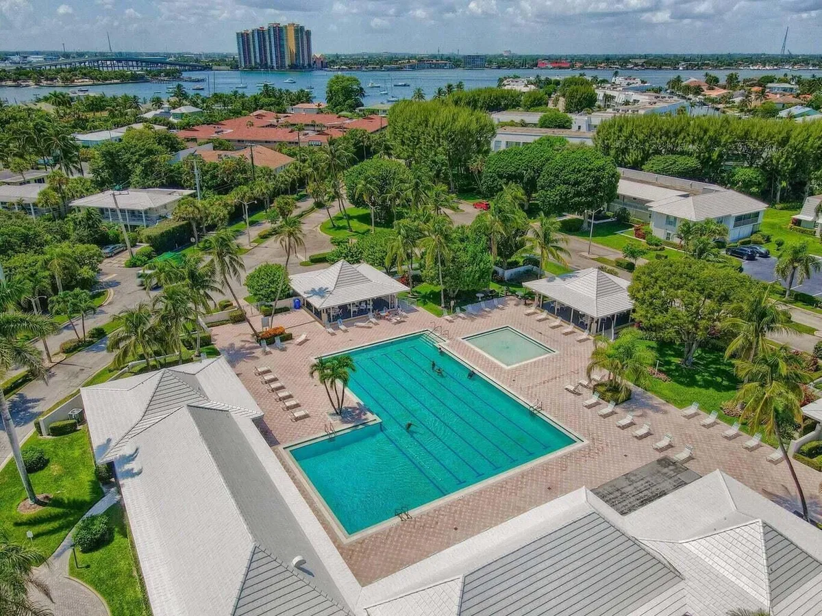 Singer Island Unit 125 photo 52