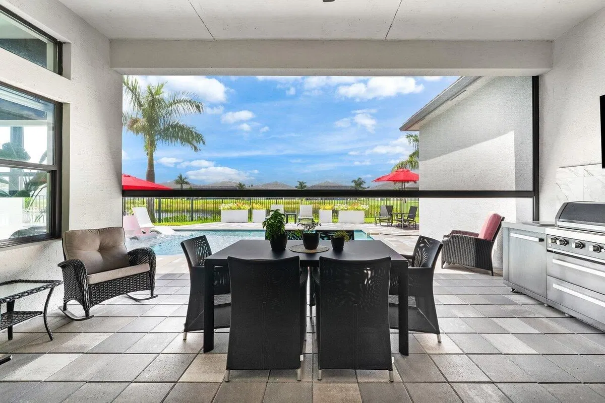 Residence photo 43