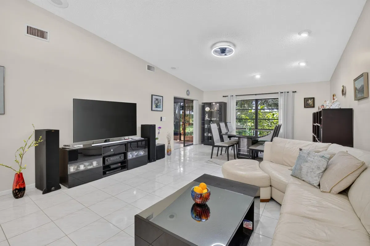 Residence photo 7