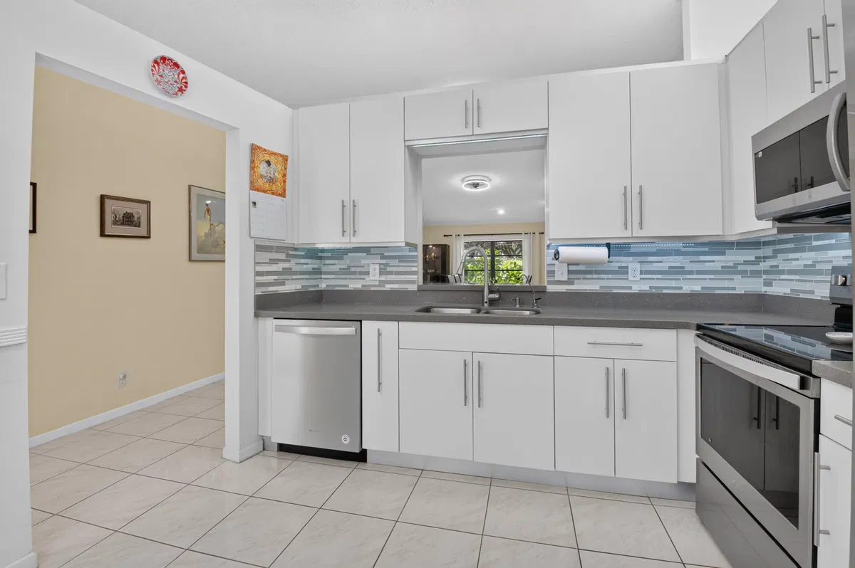 Residence photo 13