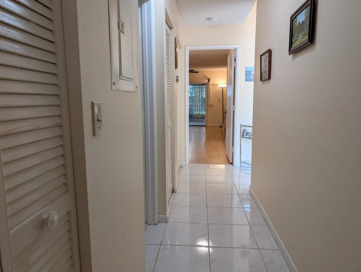 Residence photo 49