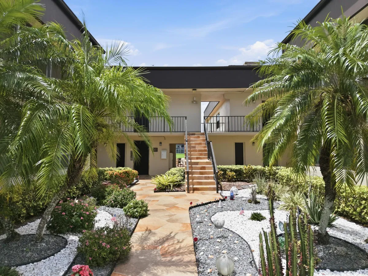 Residence photo 22