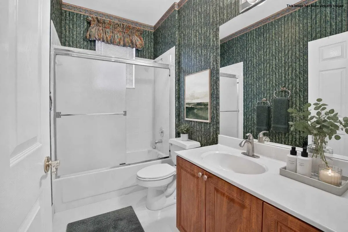 Residence photo 22
