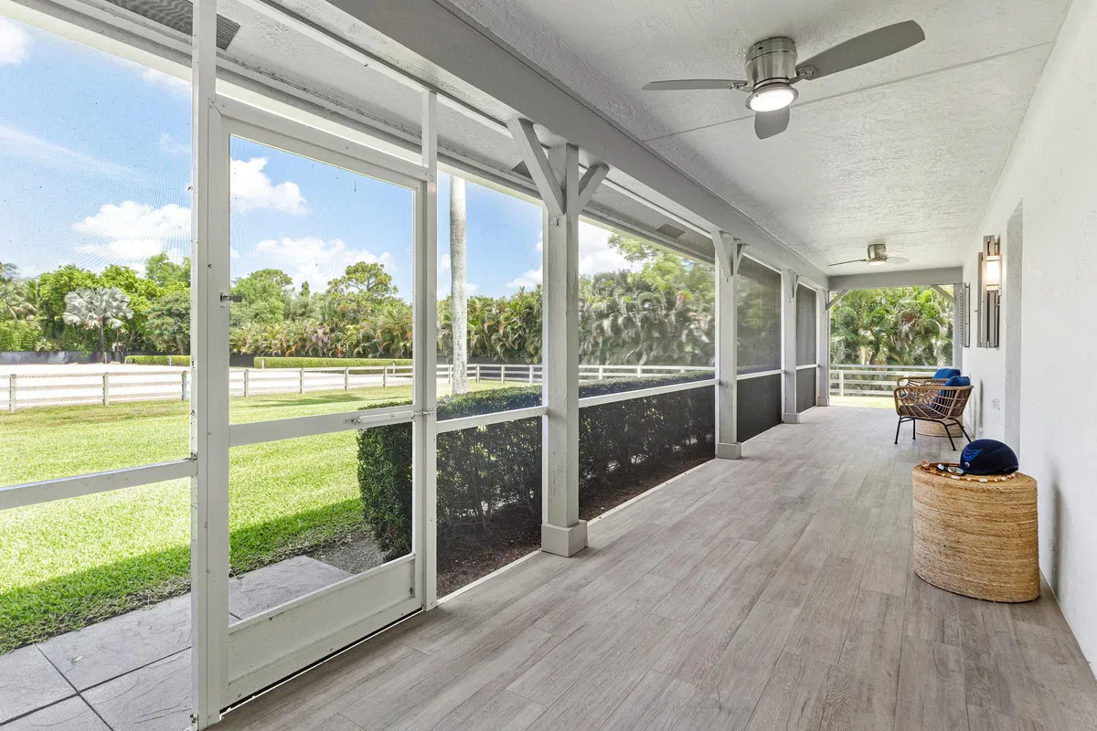 Residence photo 22