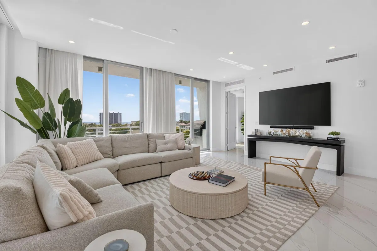 Royal Palm Residences Boca Raton Unit 601 photo 7
