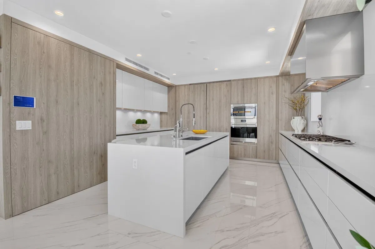 Royal Palm Residences Boca Raton Unit 601 photo 13