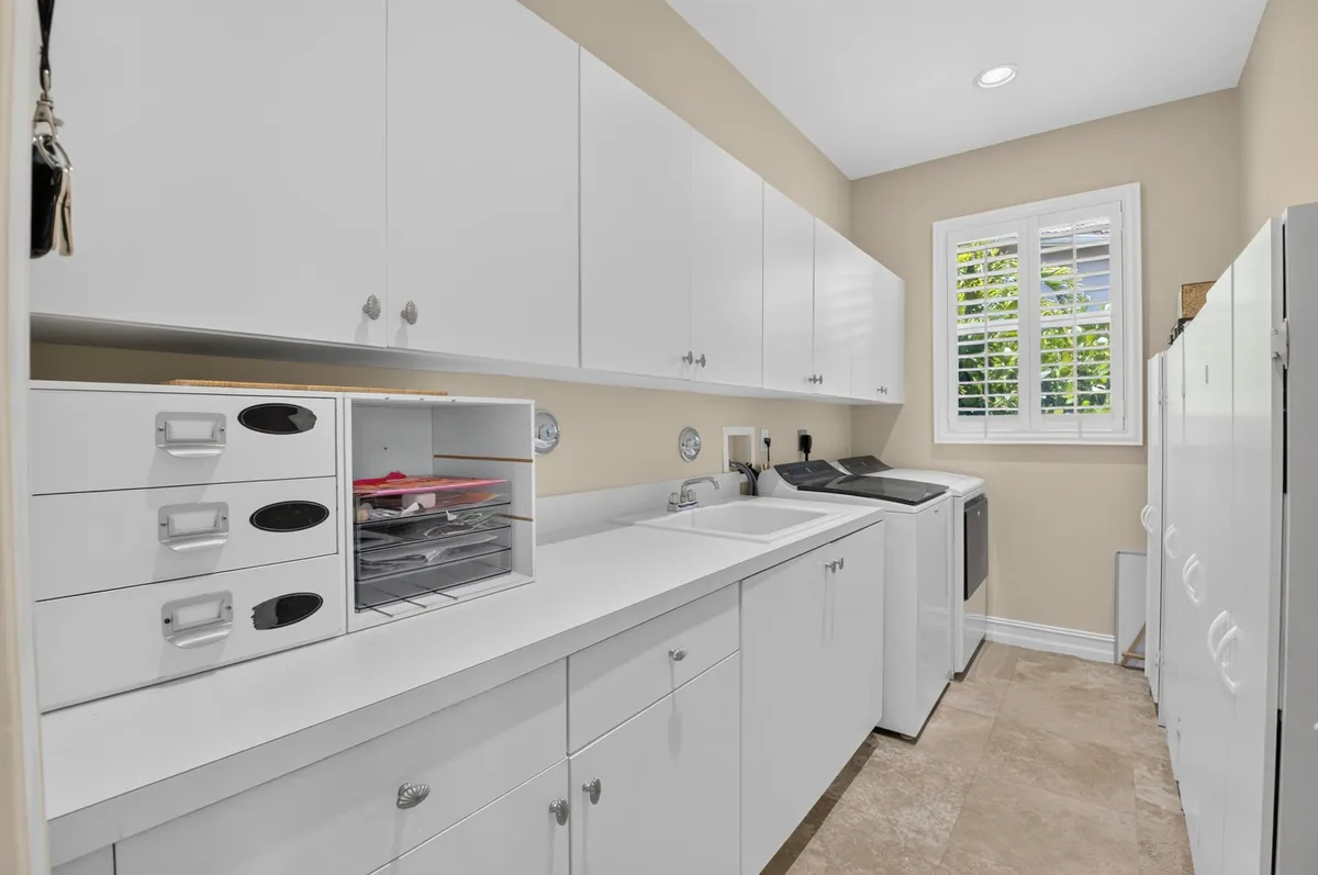  Residence photo 28