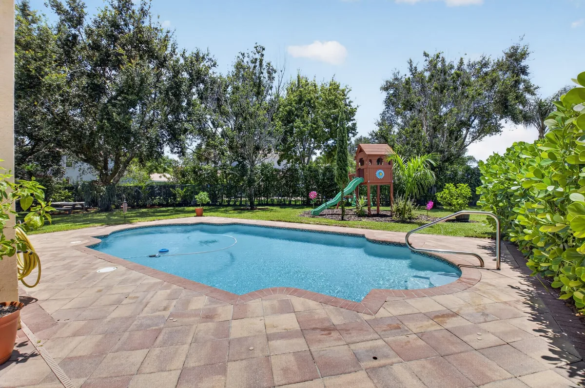  Residence photo 46