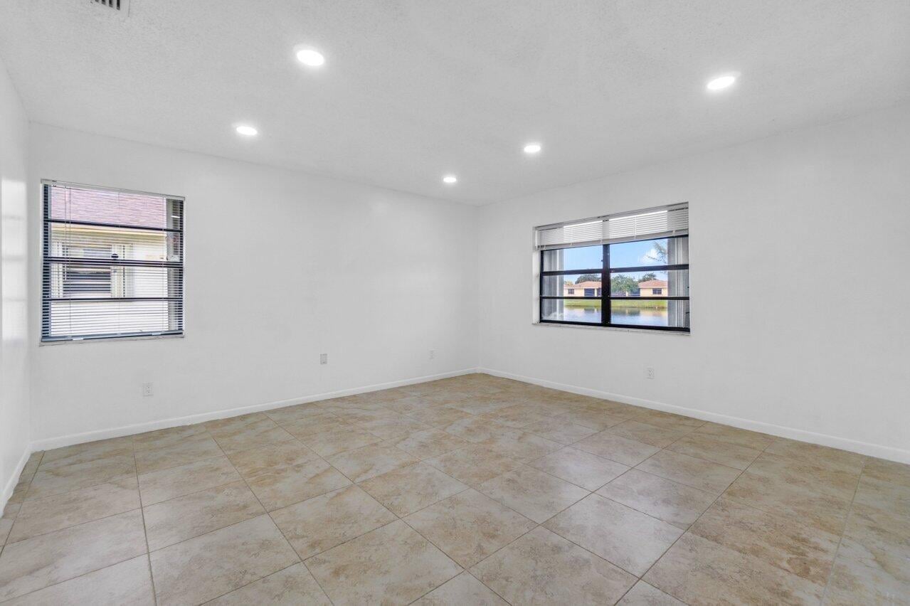 Unit 1620 photo 19