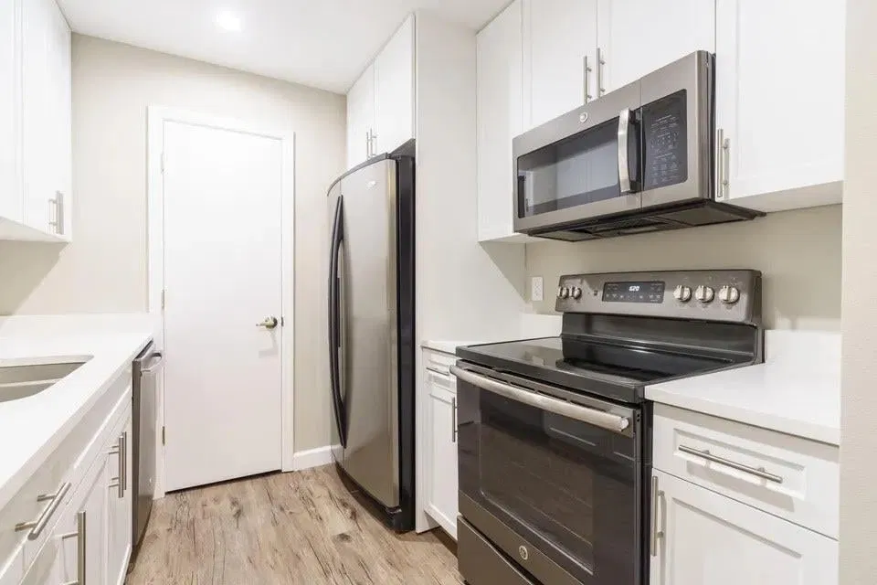 Unit B4 photo 4