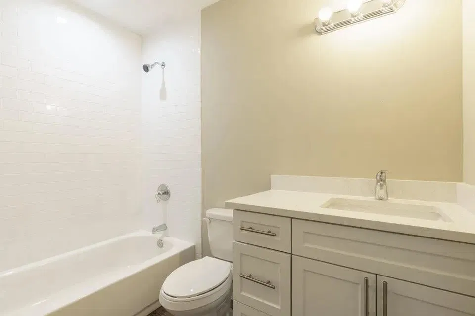 Unit B4 photo 10