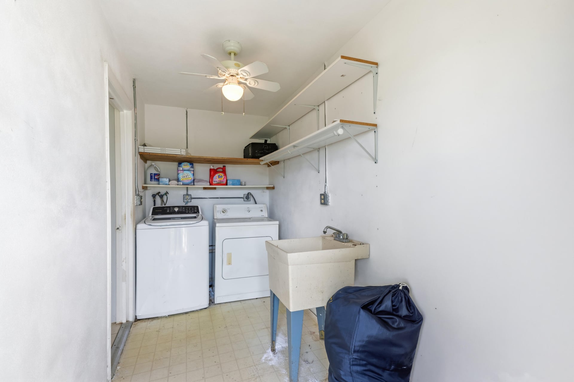 Unit 66 photo 22