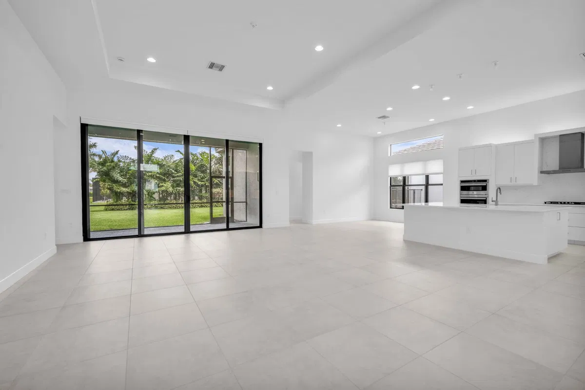 Valencia Grand Residence photo 16
