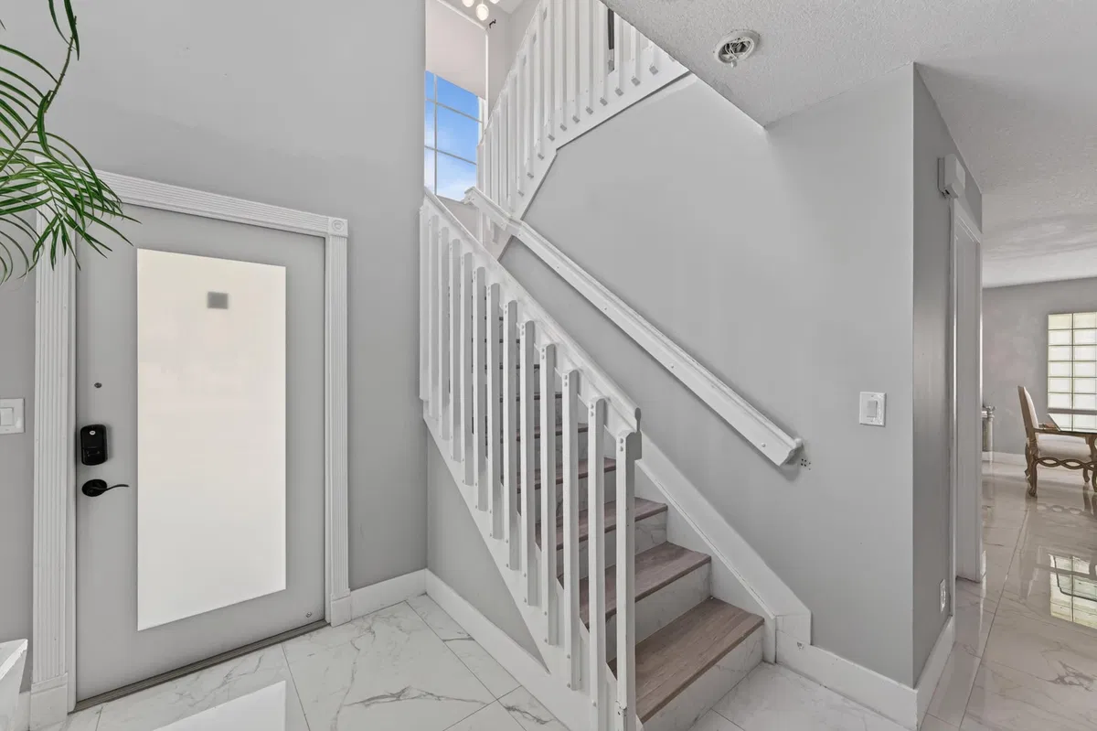 Residence photo 4