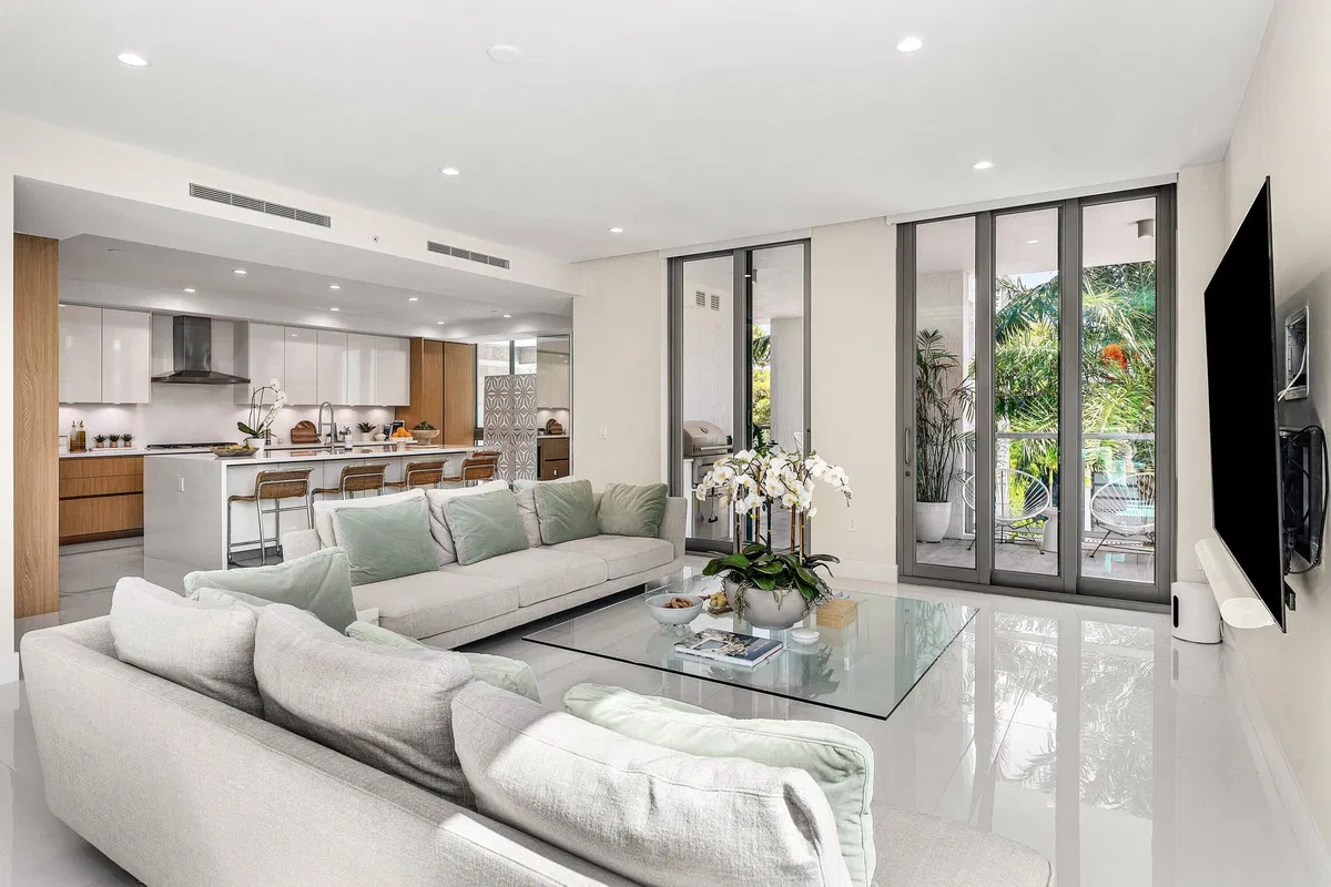Royal Palm Residences Boca Raton Unit 206 photo 7