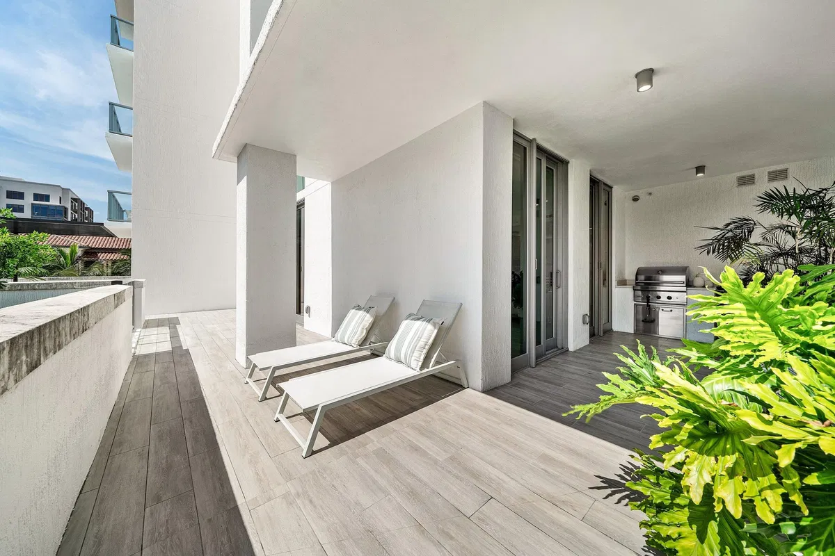 Royal Palm Residences Boca Raton Unit 206 photo 16