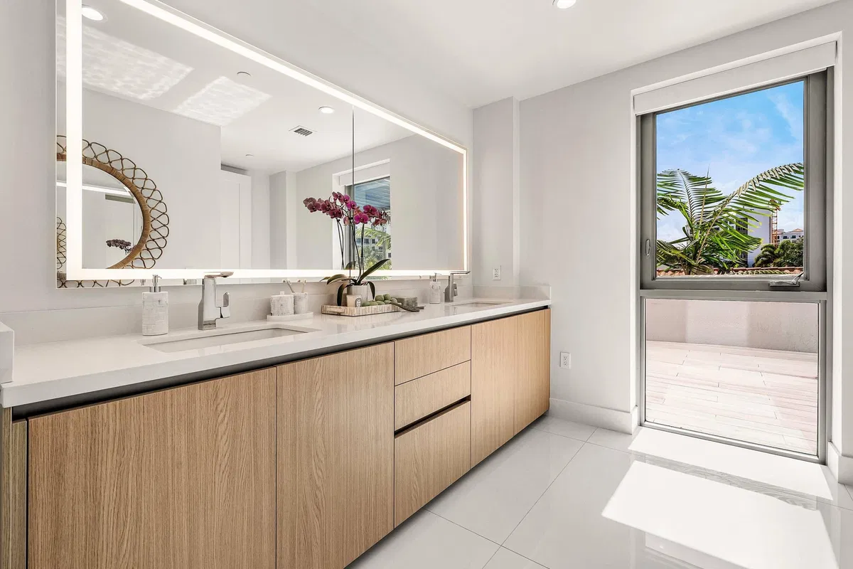 Royal Palm Residences Boca Raton Unit 206 photo 22