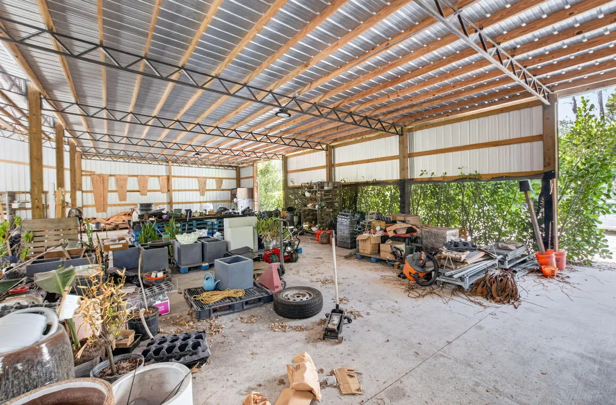 Residence photo 19