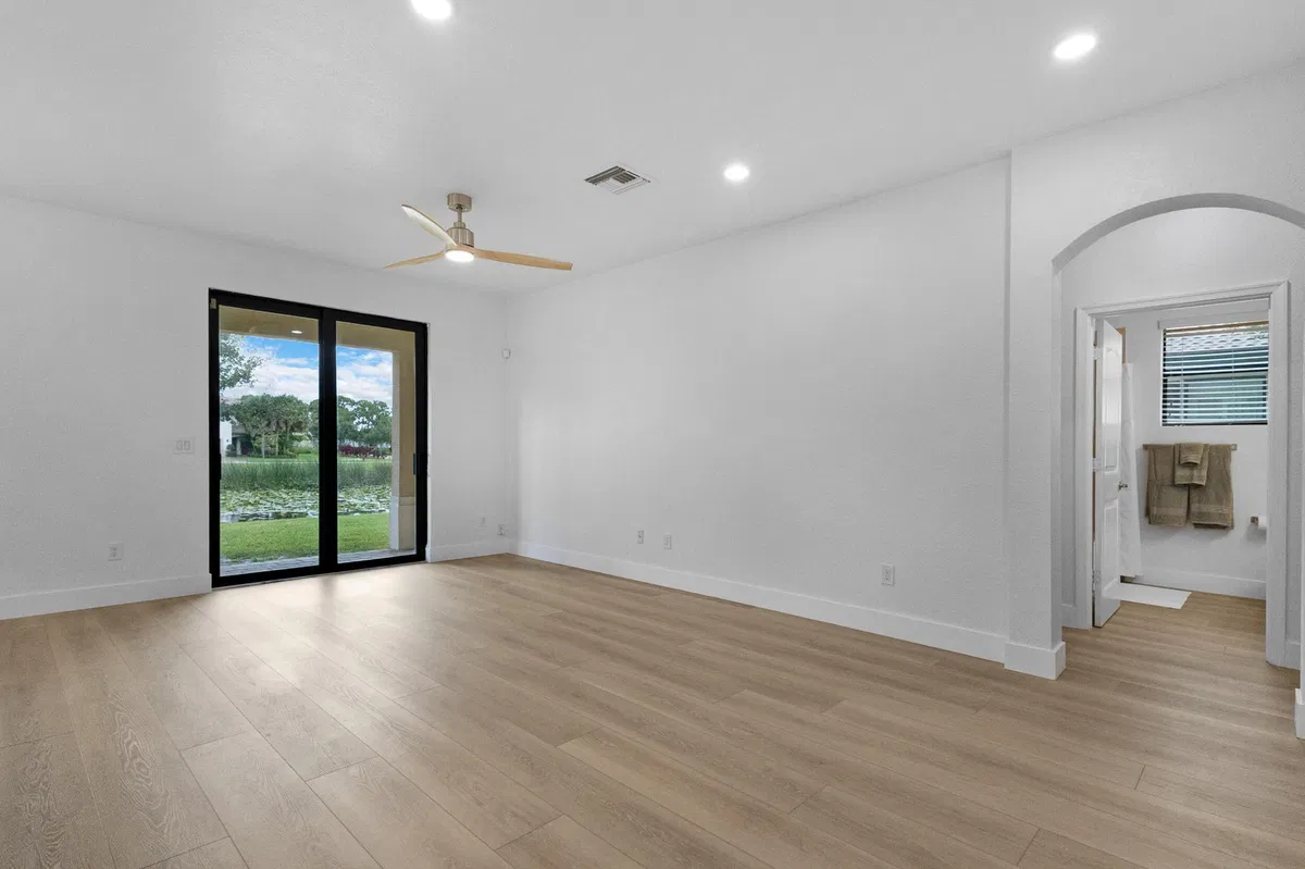  Residence photo 7