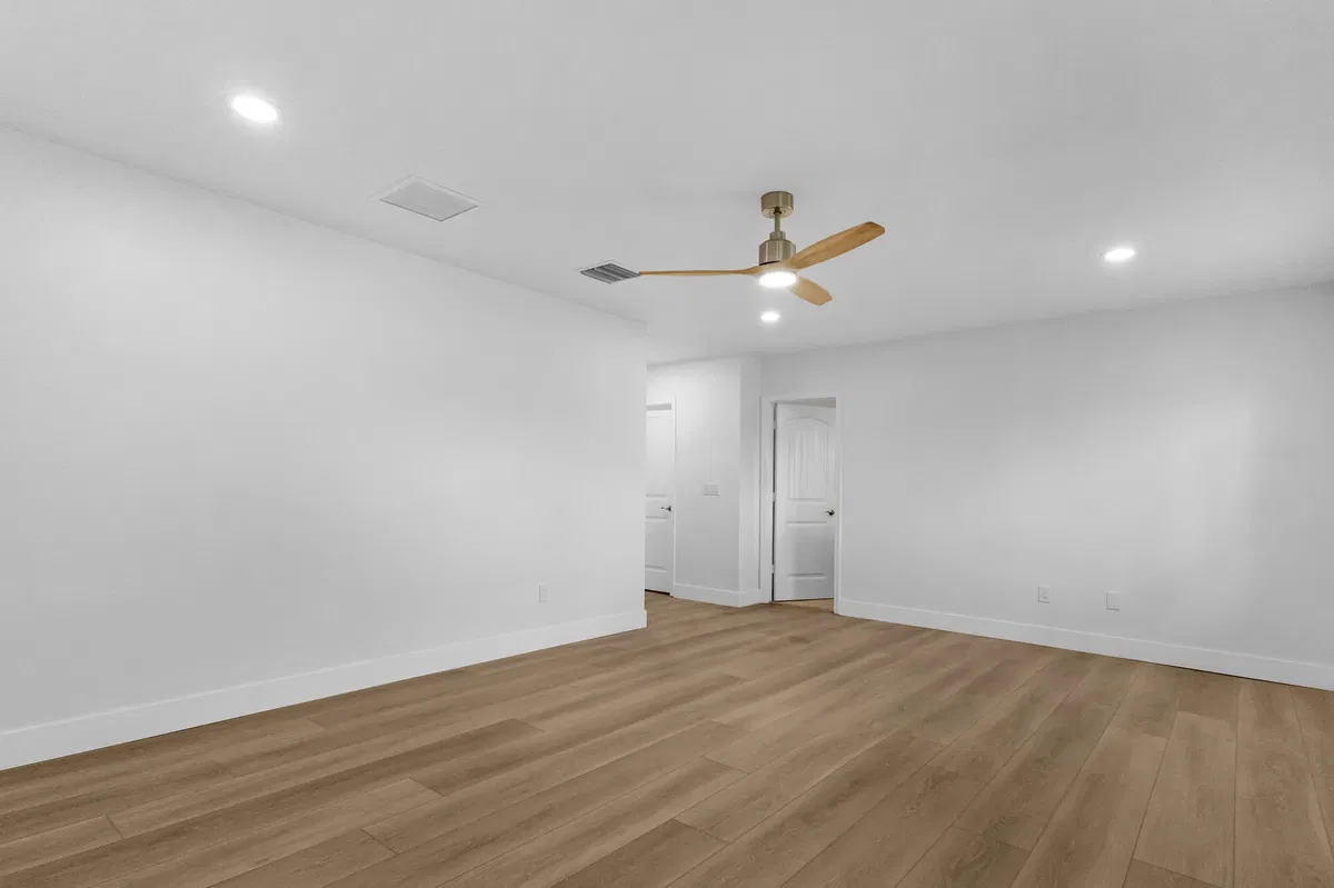  Residence photo 25