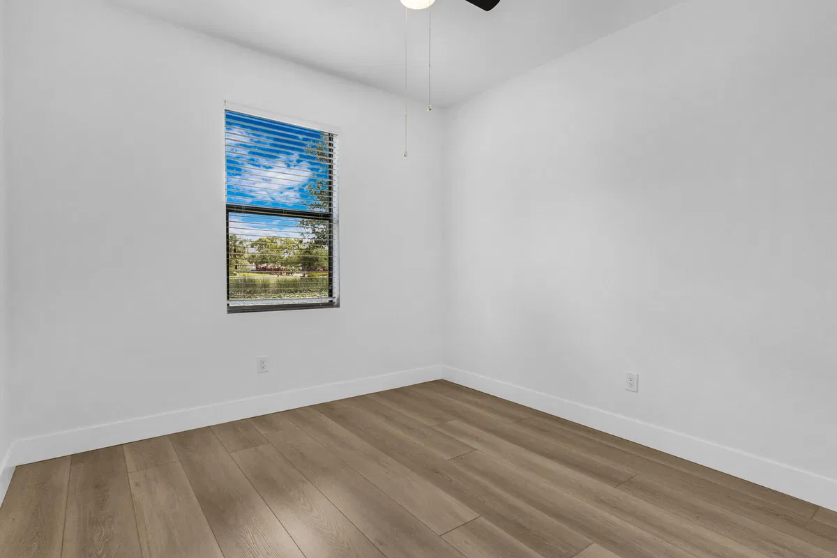  Residence photo 43