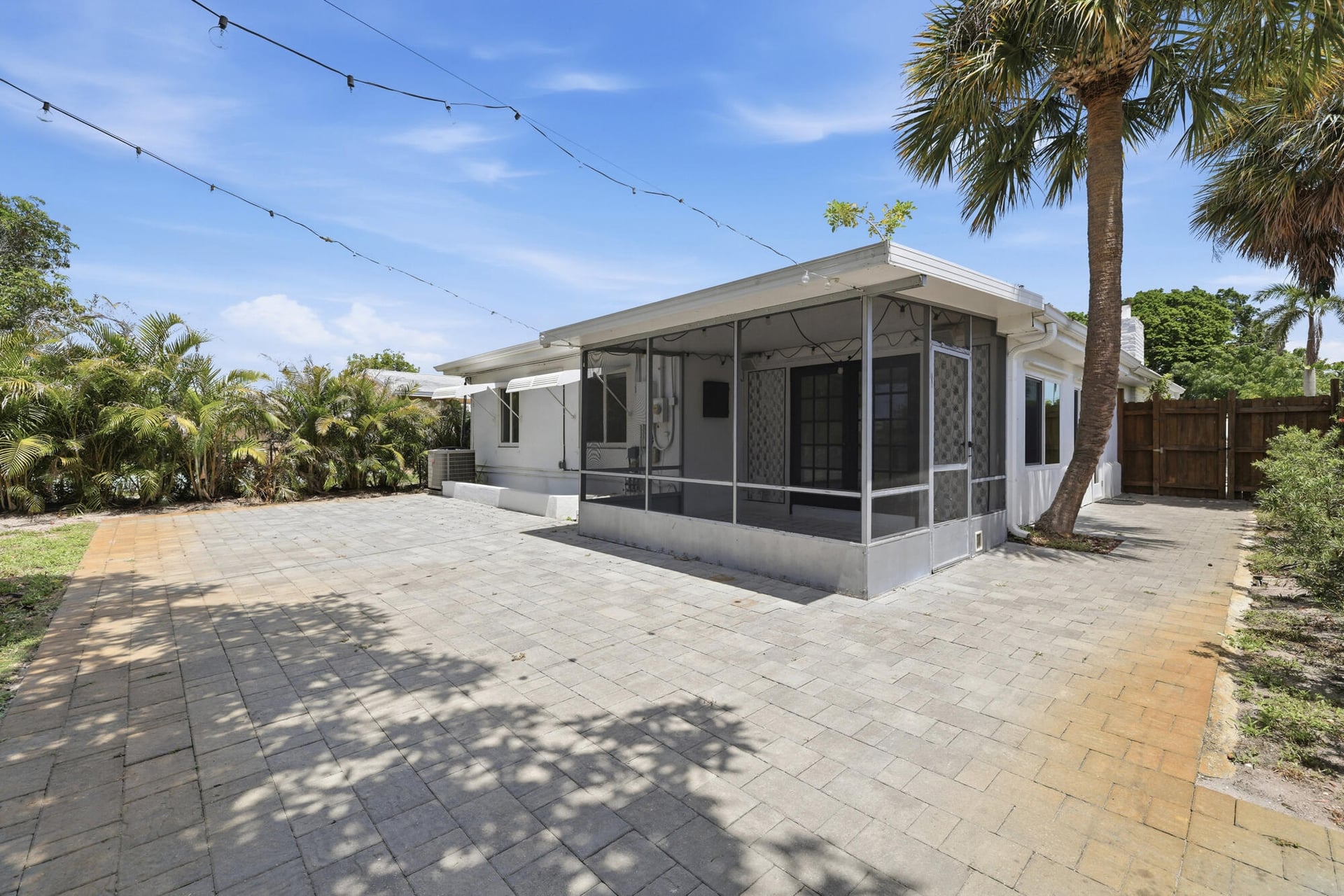 Residence photo 19