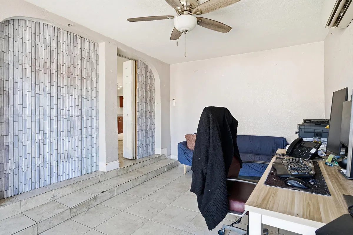  Residence photo 13