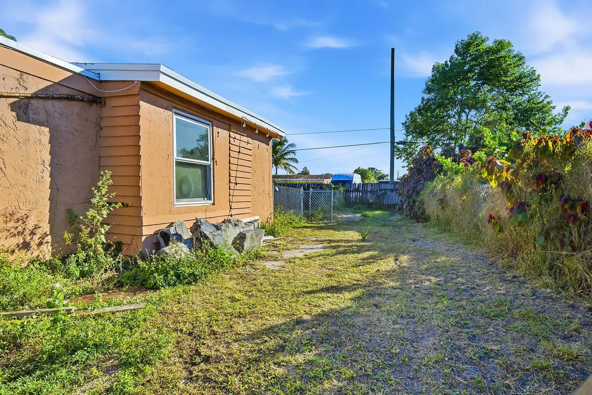  Residence photo 25