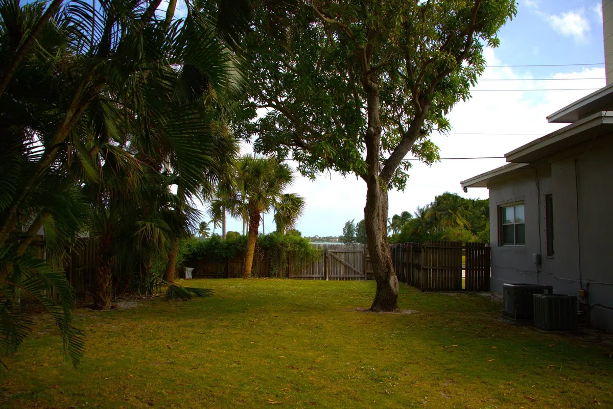 West Palm Beach Residence photo 22