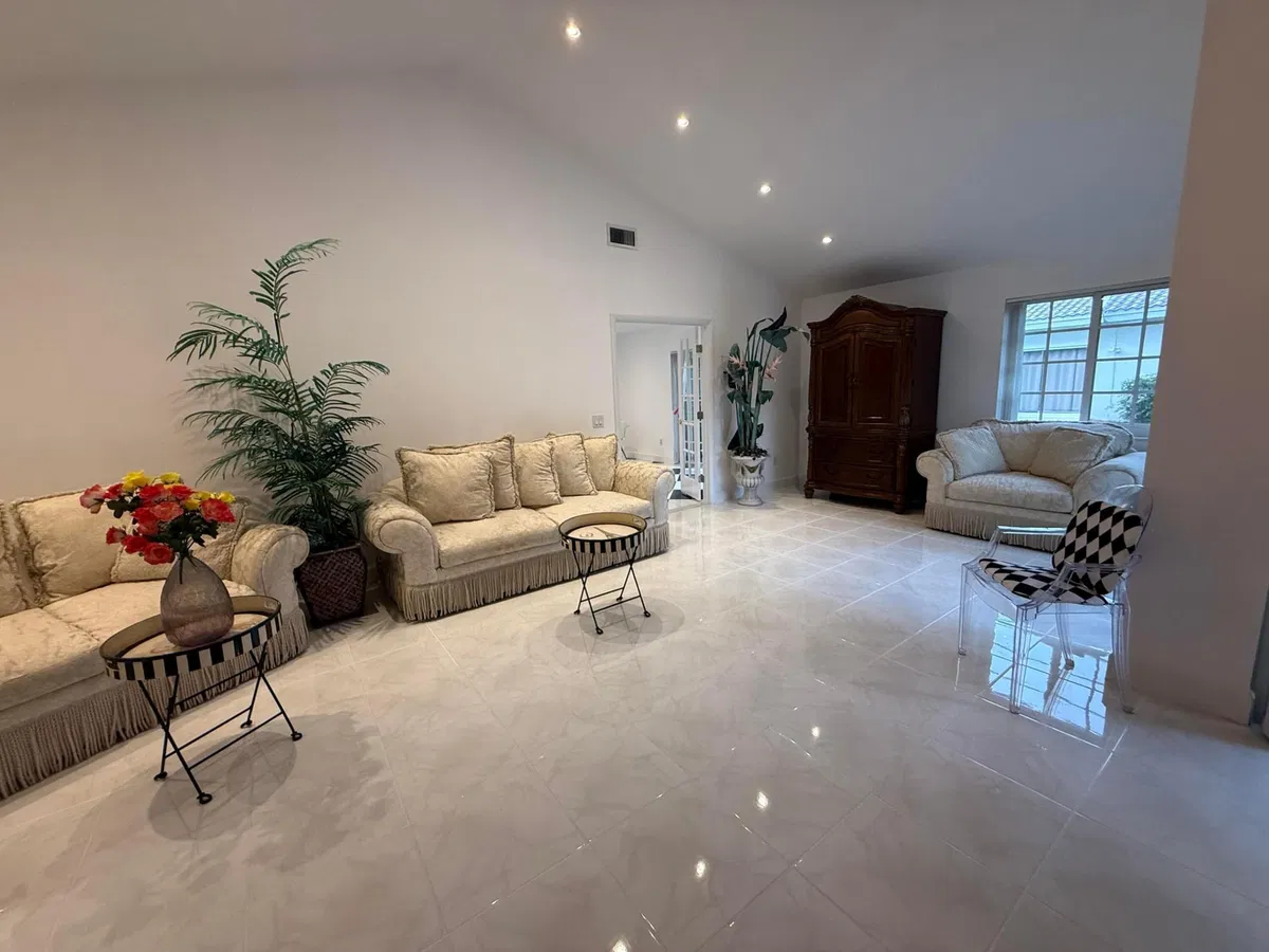Residence photo 13
