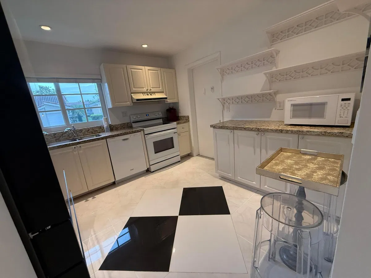 Residence photo 28