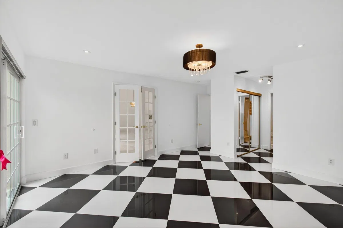 Residence photo 31