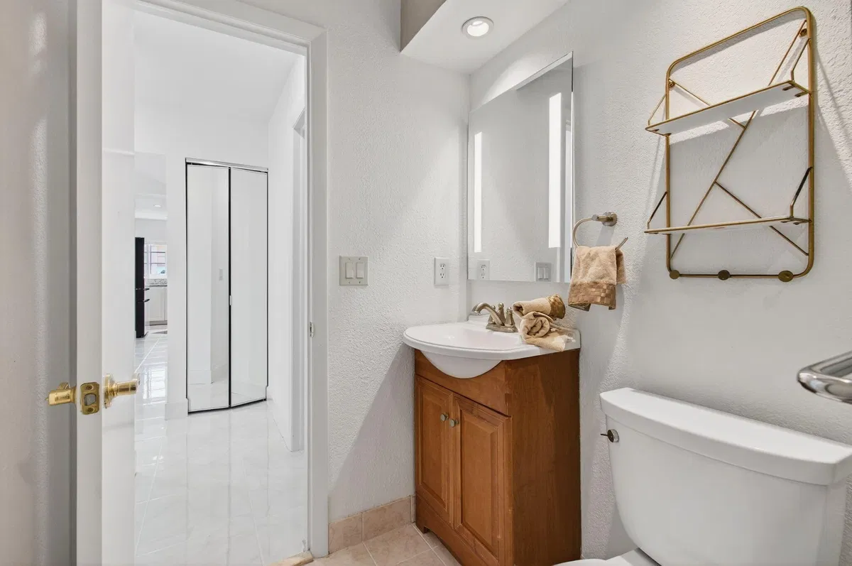 Residence photo 43