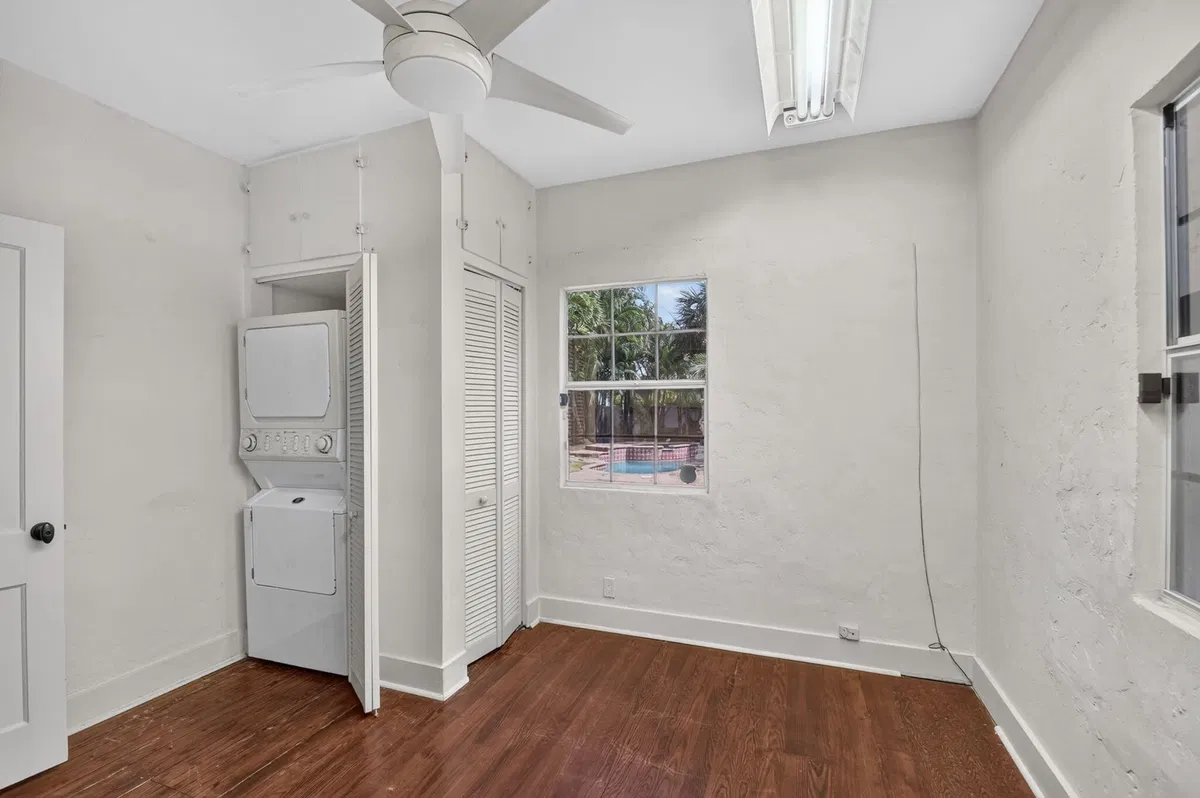 Residence photo 25